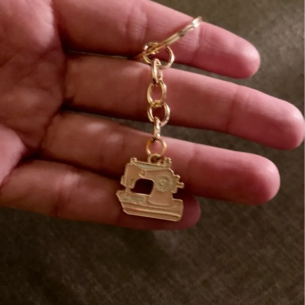 Sewing Machine Charm  Keychain - Picture 2 of 7
